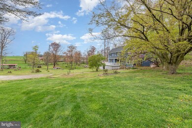 16729 Round Hill Church Rd, Stewartstown, PA 17363 - photo 4