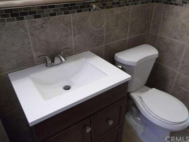 2115 Vineyard Ave, Los Angeles, CA 90016 - photo 6