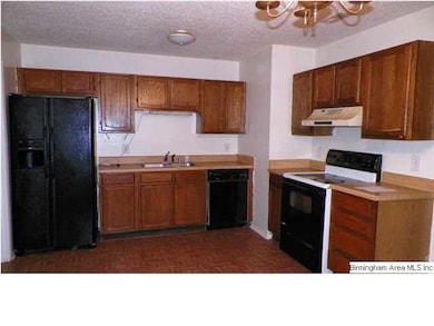 1951 Springlake Ct, Birmingham, AL 35215 - photo 6