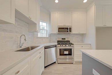 5127 Golden Forest Dr, Houston, TX 77091 - photo 3