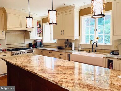 1326 Monroe Ave, Reading, PA 19610 - photo 4