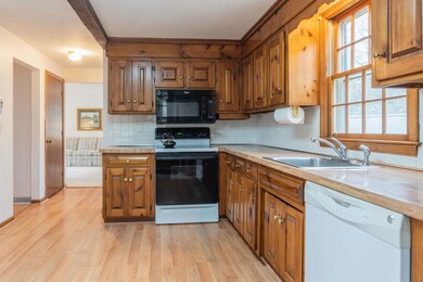 20 Meredith Dr, Nashua, NH 03063 - photo 5