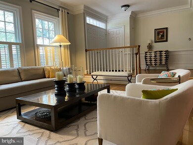 9424 Turnberry Dr, Potomac, MD 20854 - photo 5