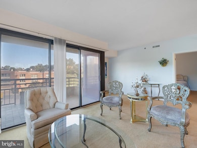 Park Plaza Condominiums unit 318, Wilmington, DE 19806 - photo 5