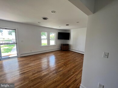 209 E Maple Ave, Saint Michaels, MD 21663 - photo 5