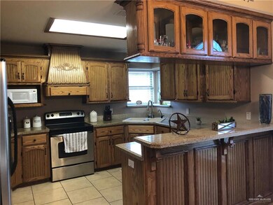 3113 Cactus Dr, Weslaco, TX 78596 - photo 4