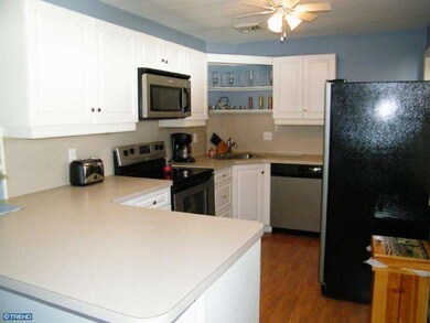 2722 Ash St, Philadelphia, PA 19137 - photo 7