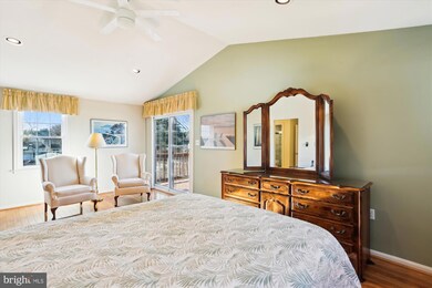 11205 Freas Dr, North Potomac, MD 20878 - photo 3