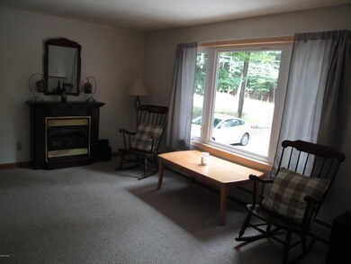 1123 Wallenpaupack Dr, Lake Ariel, PA 18436 - photo 3