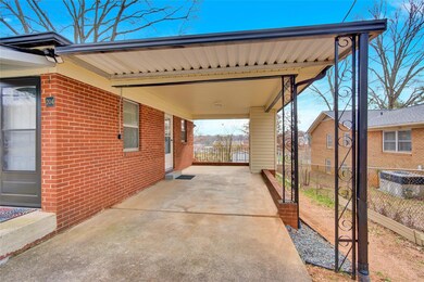 204 E Turner St, Statesville, NC 28677 - photo 2