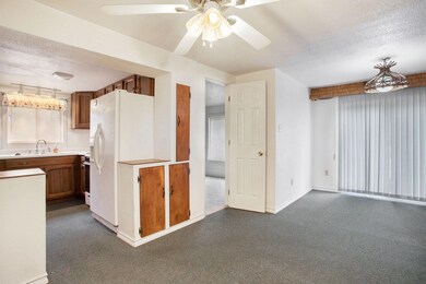 Dining room/kitchen