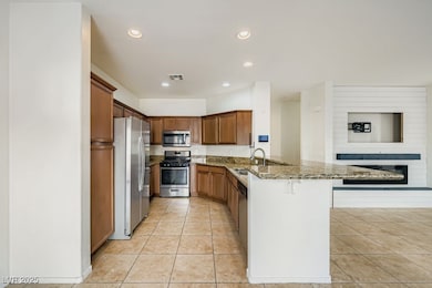 1008 Maple Pines Ave, North Las Vegas, NV 89081 - photo 5