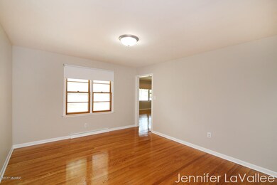 1940 Whitmore Ave NW, Grand Rapids, MI 49534 - photo 7