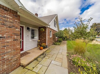 281 Morgan St, South Hadley, MA 01075 - photo 2