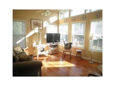 4-Seasons Porch/Room.