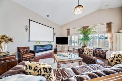 1817 E Willow Tree Ct, Gilbert, AZ 85234 - photo 6