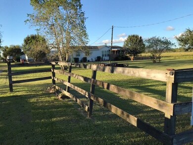 5910 County Road 392, Alvin, TX 77511 - photo 3