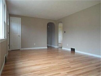 45 Francis St, Chicopee, MA 01013 - photo 6