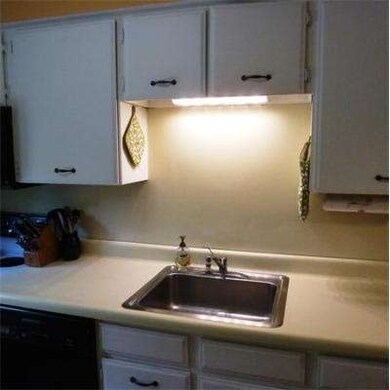 34 Webster Ct unit 34, Amherst, MA 01002 - photo 3