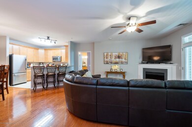 05_116SloanCt_165_LivingRoom_HiRes