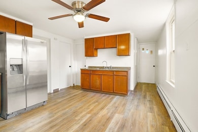 12 Temple St, Holyoke, MA 01040 - photo 3