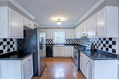 2001 Windsor Dr, Columbia, TN 38401 - photo 7