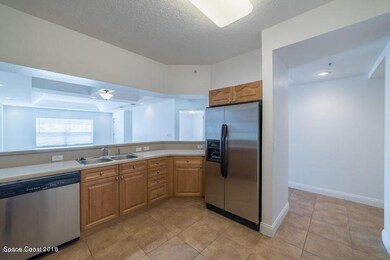 MORE KITCHEN
