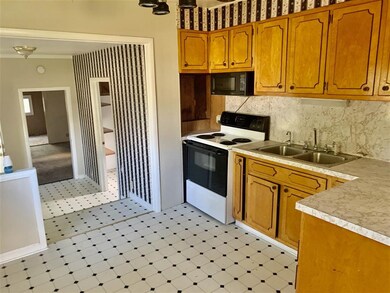 26047 Chain O Lakes Dr, South Bend, IN 46628 - photo 3