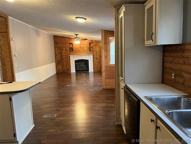 2223 E 141st St N, Skiatook, OK 74070 - photo 4