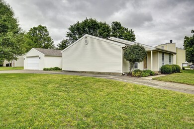 Driveway has 2 entrances