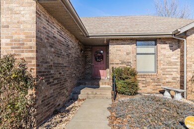 305 Lorene St, Nixa, MO 65714 - photo 3