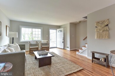 116 W Taylor Run Pkwy, Alexandria, VA 22314 - photo 3