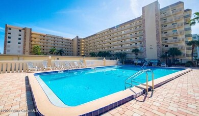 Royale Towers Pool 2025