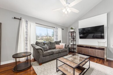 [004] 4882 Beatrice Dr, Columbu