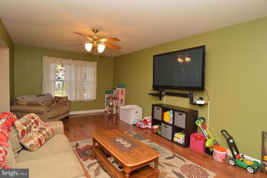 1002 Lily Ln, Temple, PA 19560 - photo 7