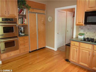 Kitchen - On the other side of the house is a wond