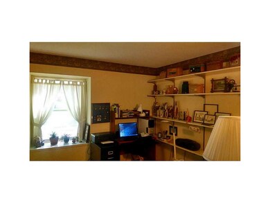 Den/Home Office.