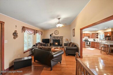 12 Cobblewood Dr unit K12, Mount Pocono, PA 18344 - photo 4