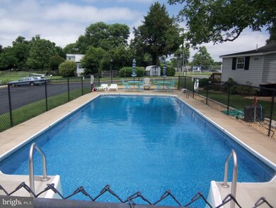 111 Lynnhaven Ct, Colonial Beach, VA 22443 - photo 3