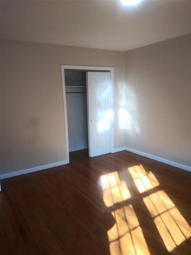 102 Oakland Ave unit 4, Jersey City, NJ 07306 - photo 4