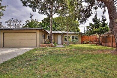 Entry & front yard