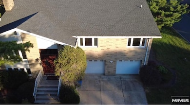 45 Center St, Englewood Cliffs, NJ 07632 - photo 2