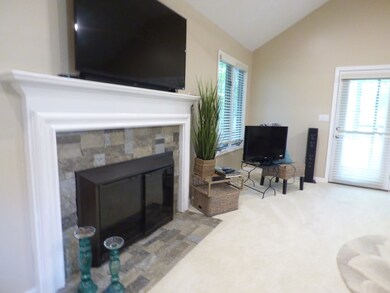 105 Holly Ct, Daniels, WV 25832 - photo 4