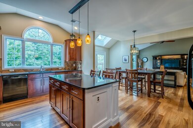 42317 Magistrate Ct, Chantilly, VA 20152 - photo 4