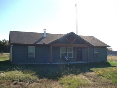 438 Hogan Ln, Whitesboro, TX 76273 - photo 2