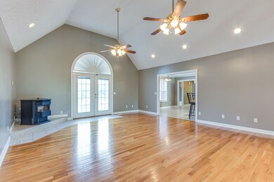 132 Highland Cir, Shelbyville, TN 37160 - photo 6