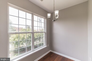 23182 Blackthorn Square, Sterling, VA 20166 - photo 4