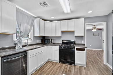 2500 Fenelon St, Chalmette, LA 70043 - photo 5