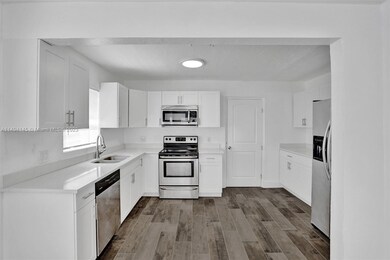 242 SW 9th St unit 1, Dania, FL 33004 - photo 6