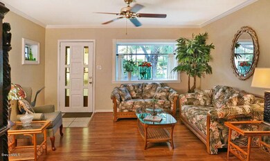 6808 Poinsetta Ave-15